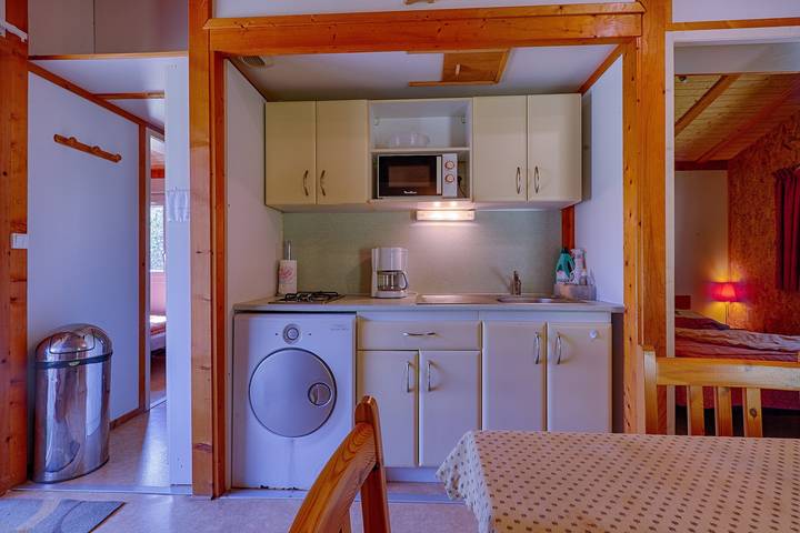 Chalet 'D'alpion' con piscina condivisa, terrazza privata e giardino in comune in Les Tourrettes, Nyons e dintorni