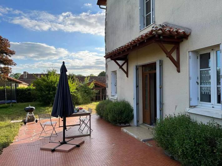 Location de vacances pour 6 personnes, avec jardin et vue, animaux acceptés à Oradour-Fanais - 2