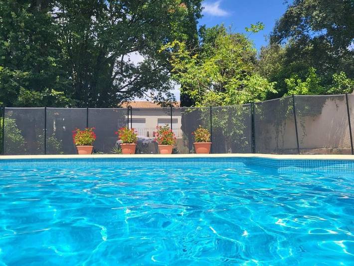 Location de vacances pour 6 personnes, avec piscine ainsi que balcon et jardin à Beaulieu (Hérault)