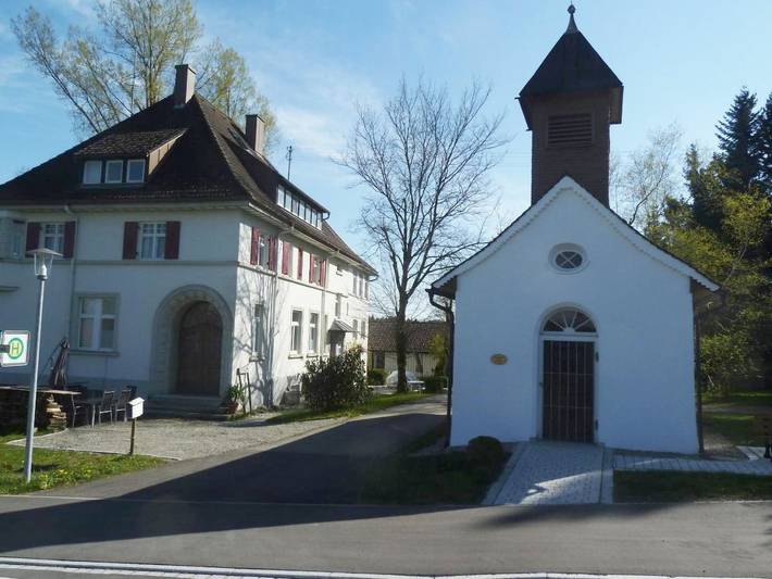 Ferienwohnung für 10 Personen, mit Terrasse und Garten sowie Pool und Ausblick