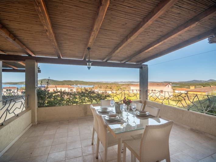 Appartement de vacances pour 6 personnes, avec Balcon ainsi que Terrasse et Jardin à Porto Pozzo