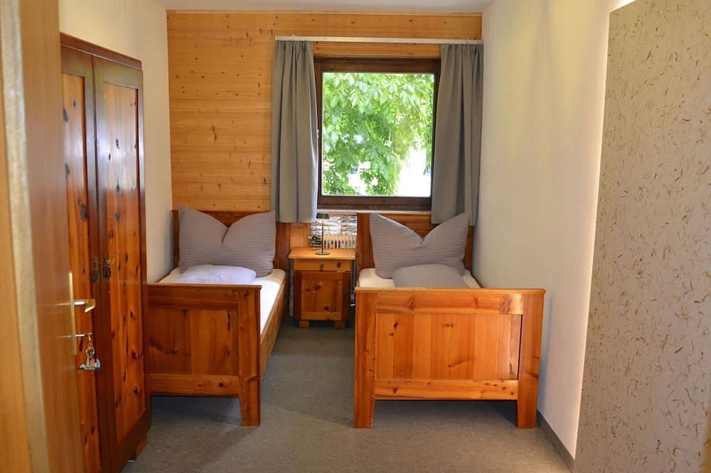 Apartamento entero, Bonito apartamento para 8 personas con Wifi, Tv y terraza in Fließ, Region de Tirol Alto