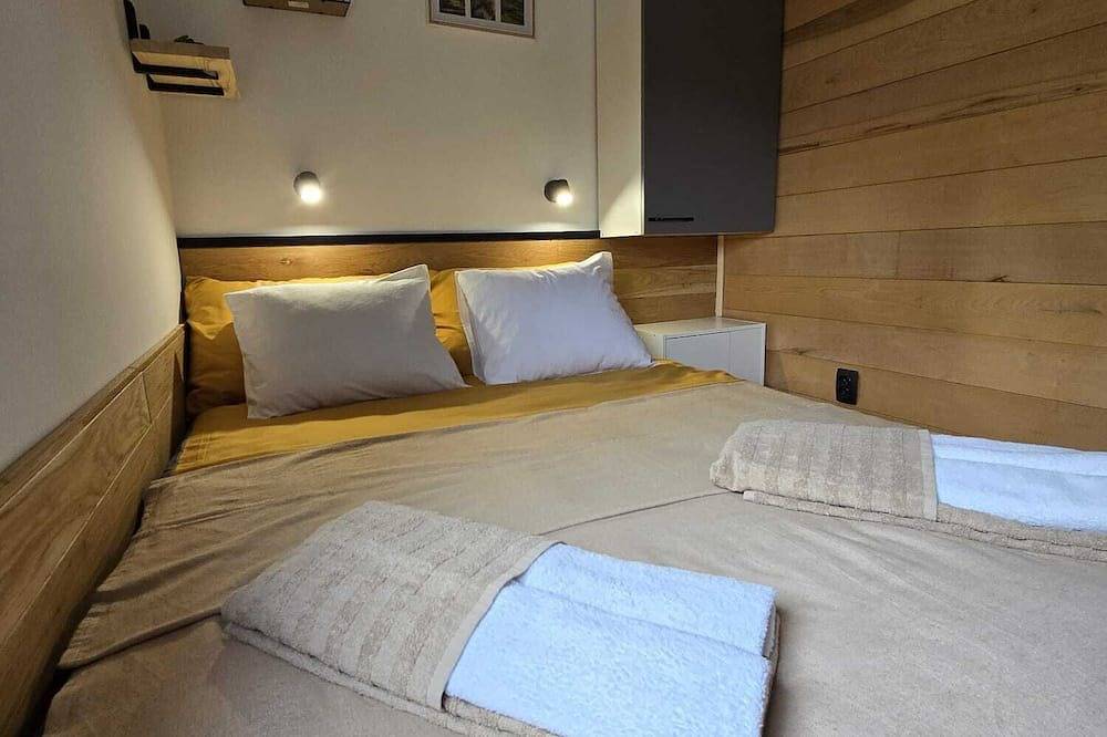 Panorama House - Panoramic Mountain Retreat - Private Bbq & Sun Deck in Brod-Posavina