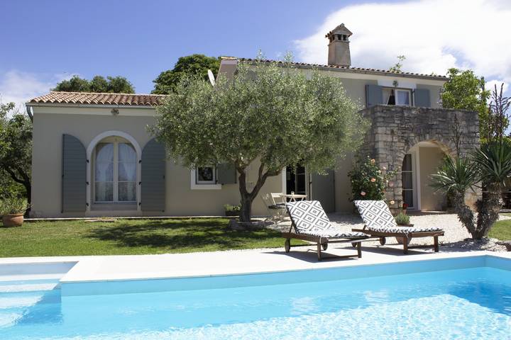 Holiday house Franciska * 3000 m2 garden, olive grove, private pool in Svetvinčenat, Istria Central
