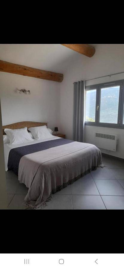 Location de vacances pour 2 personnes, avec terrasse ainsi que jardin et vue à Aullène - 3