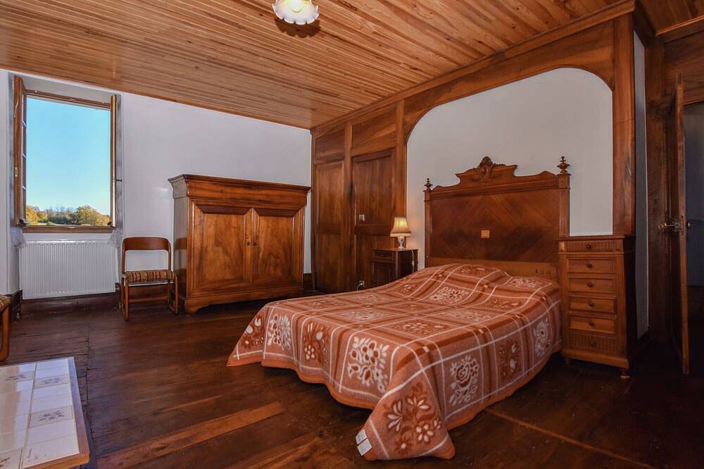 Vintage Retreat in Montfaucon in Montfaucon (Lot), Massif Central