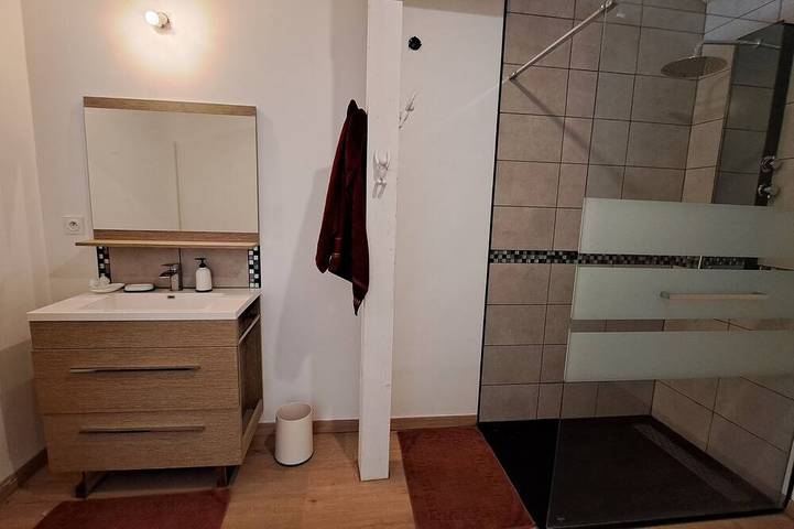 Location de vacances pour 2 personnes, avec terrasse à Saint-Paulet-de-Caisson - 3