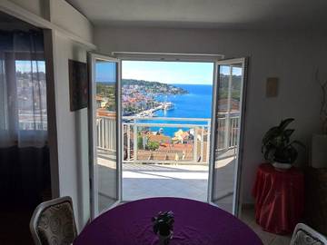 Maison d’hôte pour 2 personnes, avec terrasse ainsi que sauna et vue dans Hvar