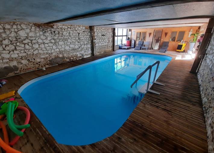 Gîte pour 5 personnes, avec piscine ainsi que jardin et terrasse - 1