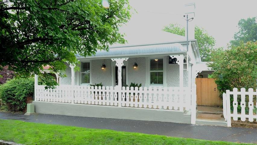 Cottage for 4 people, with garden and terrace in Orange (NSW)