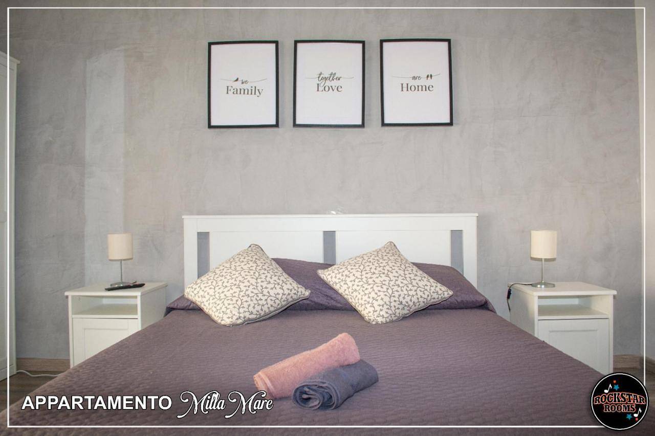 Appartamento intero, Two-Bedroom Apartment in Ostia, Roma