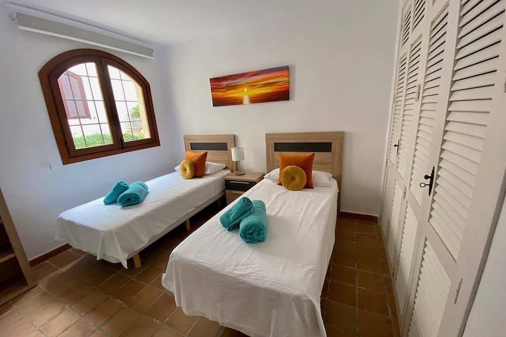 A stunning, newly renovated 3 bed villa with amazing views & central location in La Manga Club, Cartagena