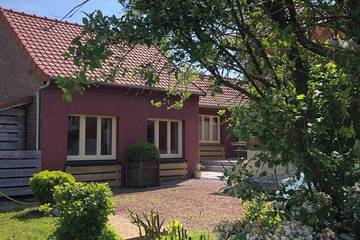 Location de vacances pour 3 personnes, avec terrasse et jardin à Nielles-lès-Bléquin