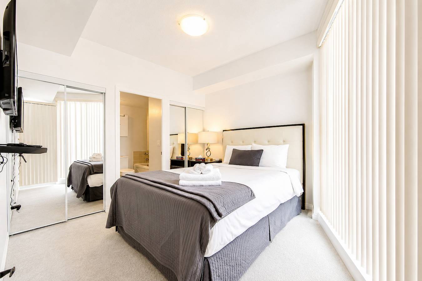 Apartamento vacacional entero, Condominio familiar de 2 dormitorios en el centro de Toronto cerca de Sickkids y Tmu in Toronto, Lago Ontario (Kanada)