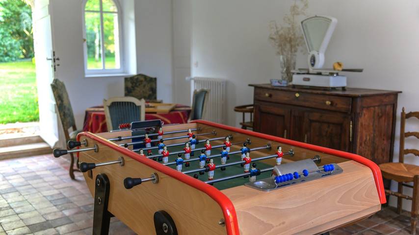 Gîte pour 22 personnes, avec jardin ainsi que terrasse et piscine à Saint-Pierre-lès-Nemours - 4