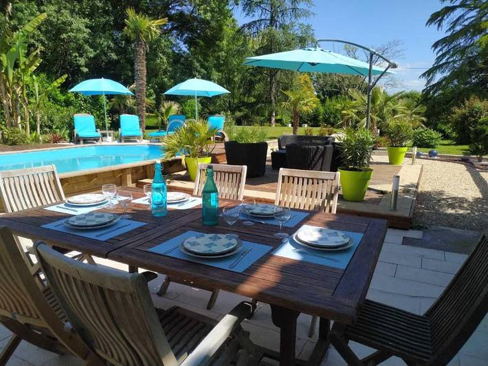 Location de vacances pour 6 personnes, avec piscine ainsi que vue et jardin à Saint-Antoine-de-Breuilh - 4