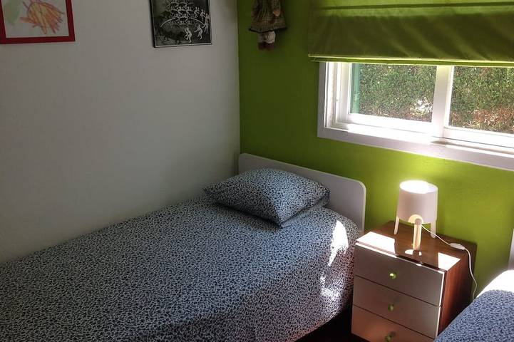 Gîte pour 6 personnes, avec jardin dans Fernão Ferro - 3