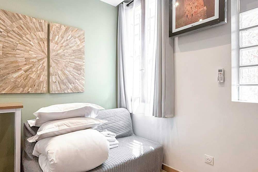 Ganze Wohnung, Hoche A 01 - Zwei Schlafzimmer Wohnung, Schläft 6 in Le Pré-Saint-Gervais, Seine-Saint-Denis