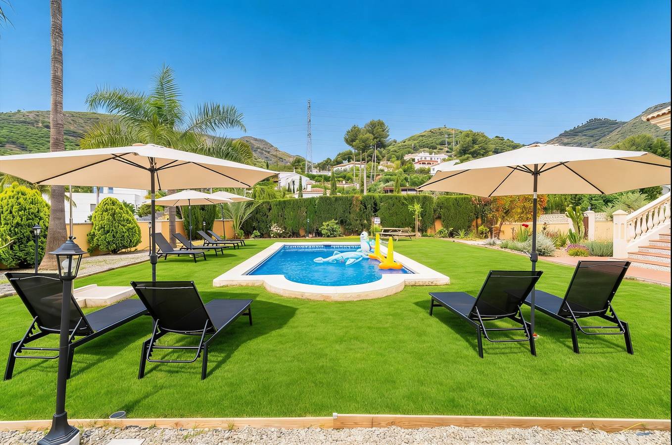 Cubo's Sun Bliss House & Pool in Pinos de Alhaurín, Alhaurín de la Torre
