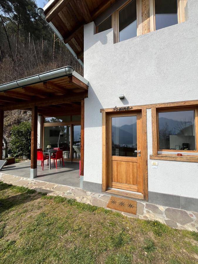 Chalet Ai Grecc - Lake View Wellness Chalet in Mezzolago, Ledro