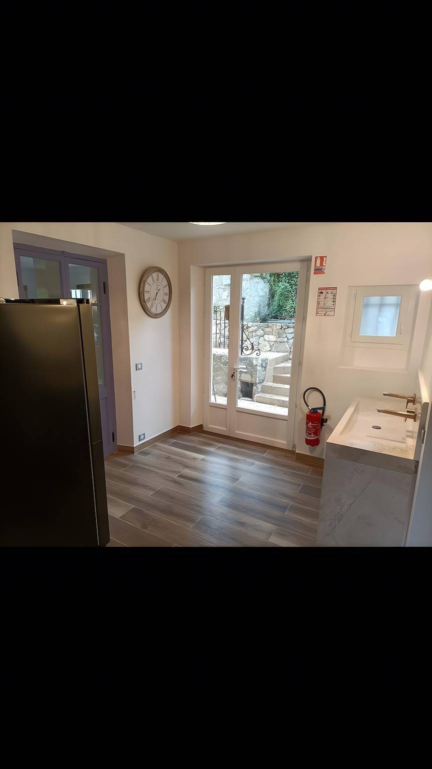 Lavendelzimmer im Gartengeschoss in Grasse, Mittelmeerküste (Frankreich)