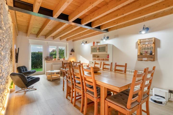 Casa Vacacional 'Verde & Mar' con Vistas al Mar, Jardín Privado y Wi-Fi in Islares, Castro Urdiales