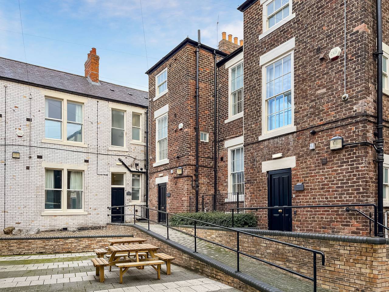 Emerald - Ukc7696 in Sunderland