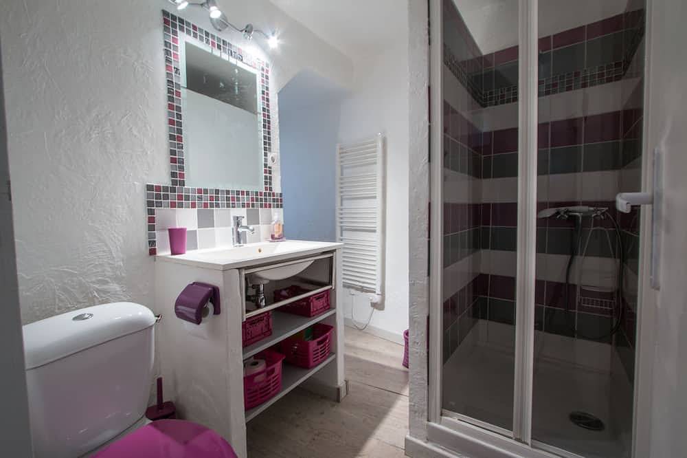 Ganze Wohnung, Neues Studio in der Mitte der Stadt in Saint-Martin-Vésubie, Nizza und Umgebung