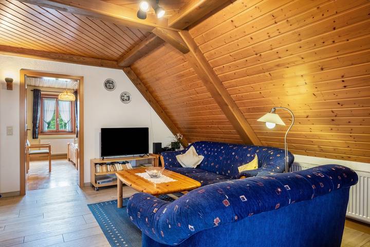 Entire apartment, Apartment 'Fuchsbau' with Mountain View, Private Terrace and Wi-Fi in Elmlisberg, Wolfach