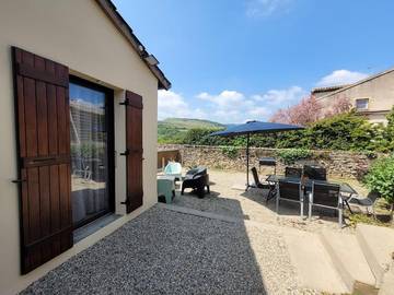 Gîte pour 6 personnes, avec vue et terrasse, animaux acceptés dans Davayé