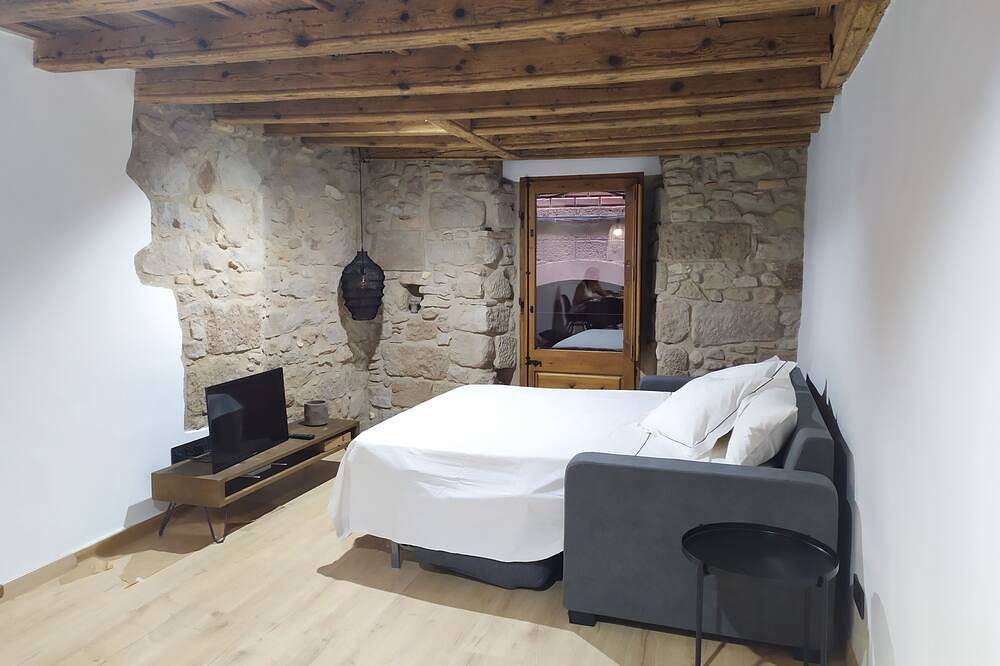 Apartamento entero, Apartamento Centrico Solsona\nca la Francisqueta. La Tina i el Deso in Solsona, Provincia de Lleida