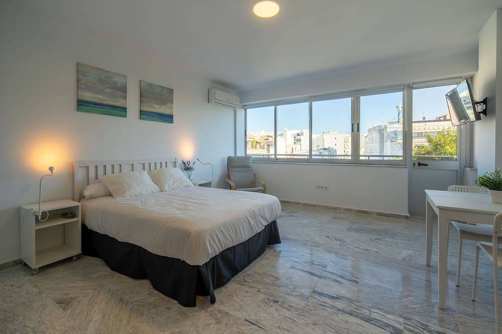 Hostal Palacio Hotel París - Habitación 6A5 in Huelva, Costa de la Luz