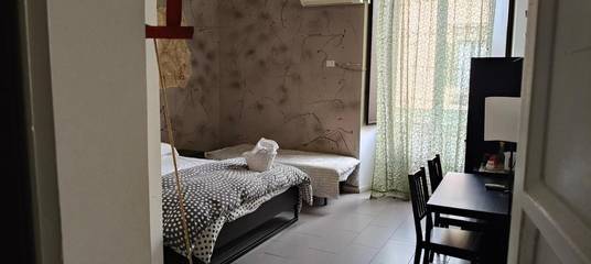 Chambre d’hôte pour 16 personnes, avec balcon à Catane