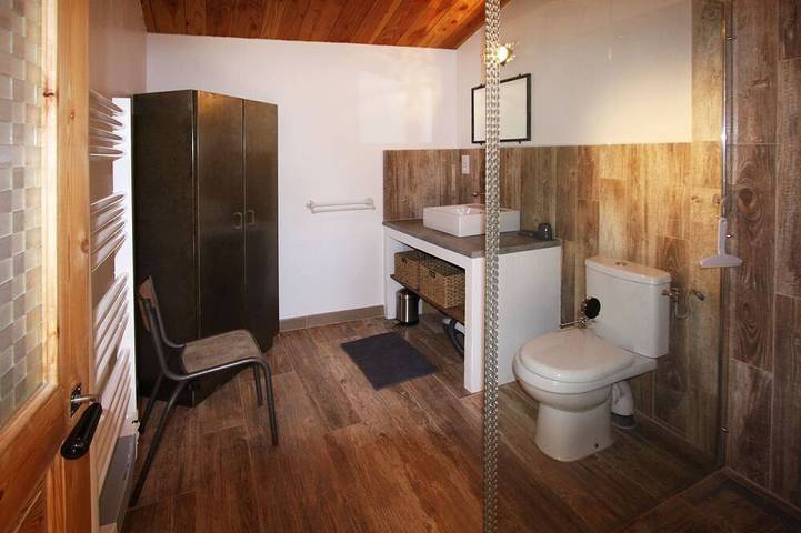 Gîte pour 4 personnes, avec jardin ainsi que piscine et terrasse à Saint-Victor-la-Coste - 3