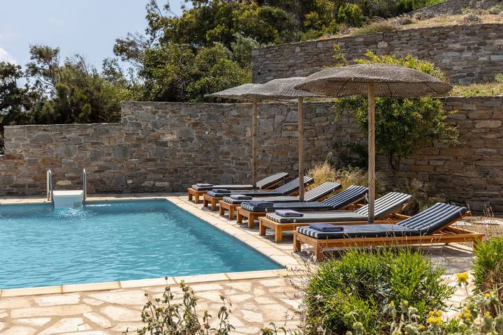 Villa pour 9 personnes, avec terrasse et jardin, adapté aux familles dans Paros