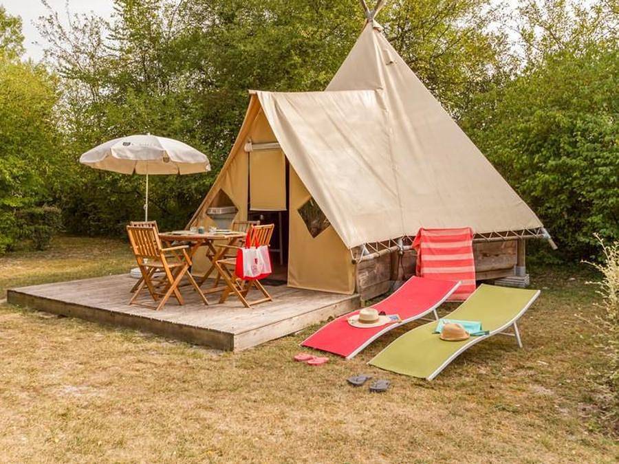 Camping Le Petit Trianon  - Safarizelt 4 personen - Tipi Ohne Sanitäranlagen in Paroisse Saint-Damien-en-Châtelleraudais, Vienne
