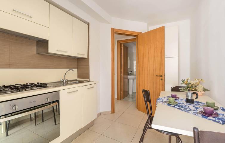 Ganze Ferienwohnung, Urlaub am Meer: Ferienwohnung mit Garten, Parkplatz und 1,5 km Entfernung zum Strand von Torre Lapillo in Scala di Furno, Porto Cesareo