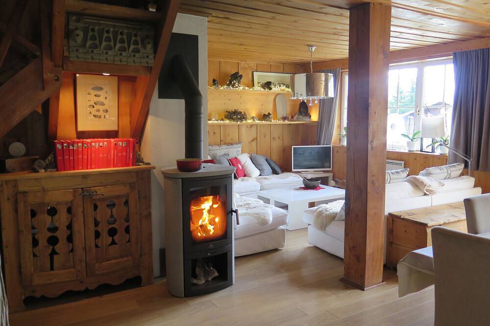Spacious apartment 140 m2, 3 bedrooms, 3 bathrooms, terrace, spa, sauna in Les Grandes Montets, Chamonix-Mont-Blanc