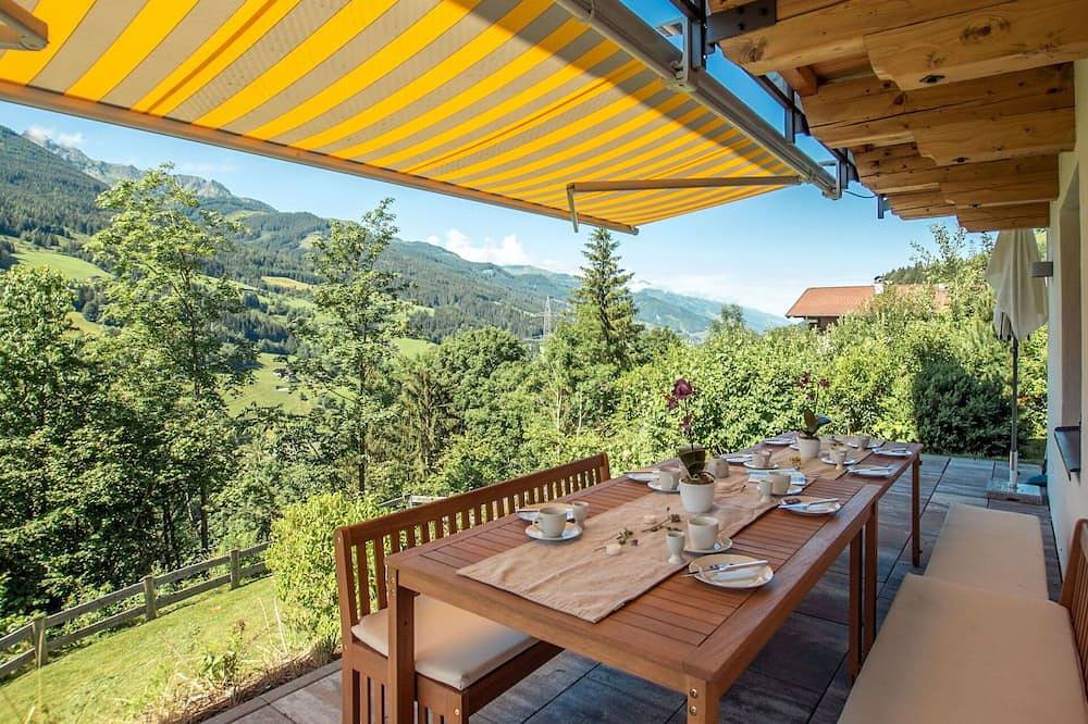Wunderbares alleinstehendes Ferienhaus mit  W-Lan, Tv, Terrasse, Haustiere erlaubt und Parkplatz in Taxenbach, Ski Amadé