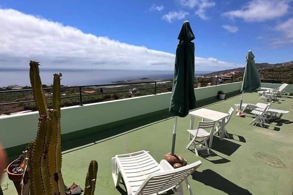 Entire apartment, Sea views in Breña Baja, La Palma in Breña Baja, La Palma South