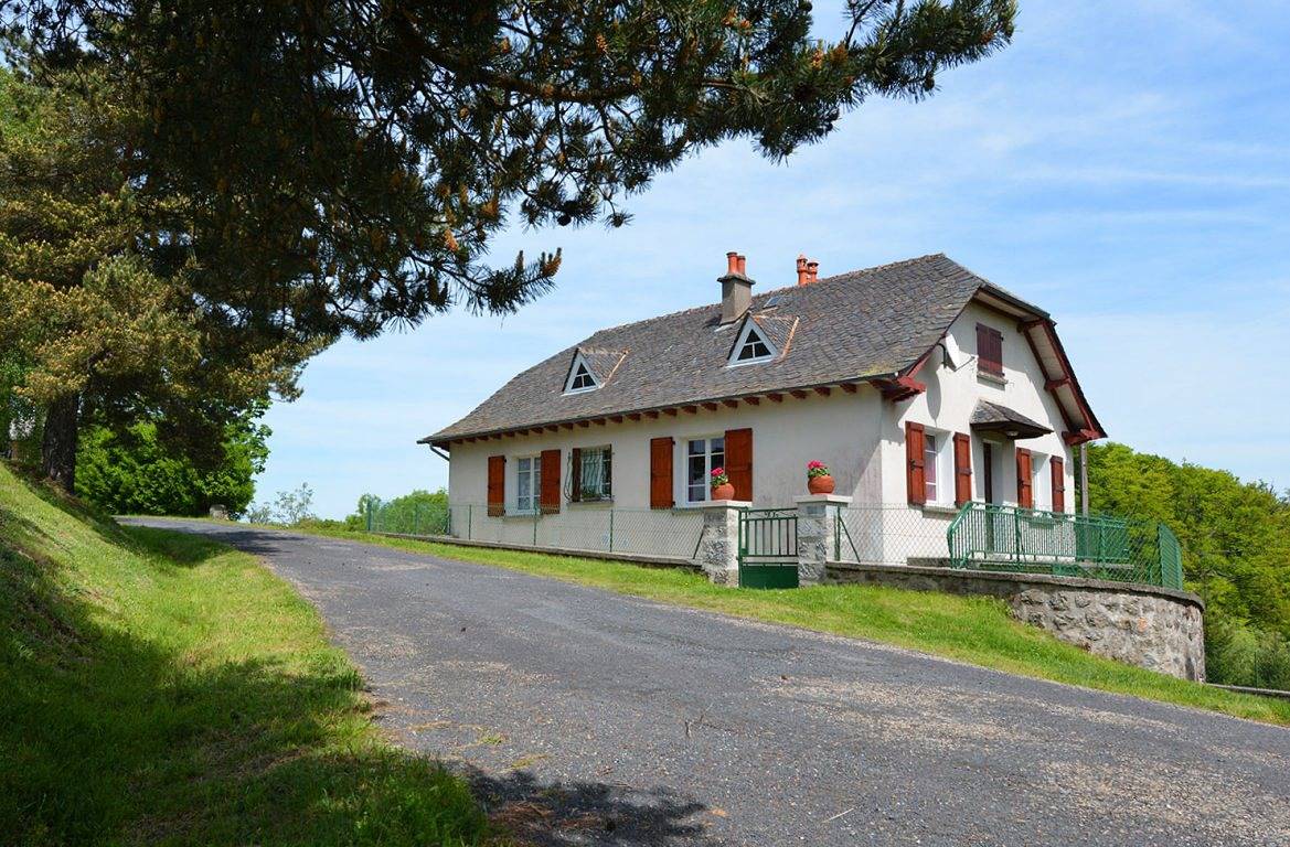 Location maison Les Dourils in Entraygues-sur-Truyère, Parc naturel régional de l'Aubrac