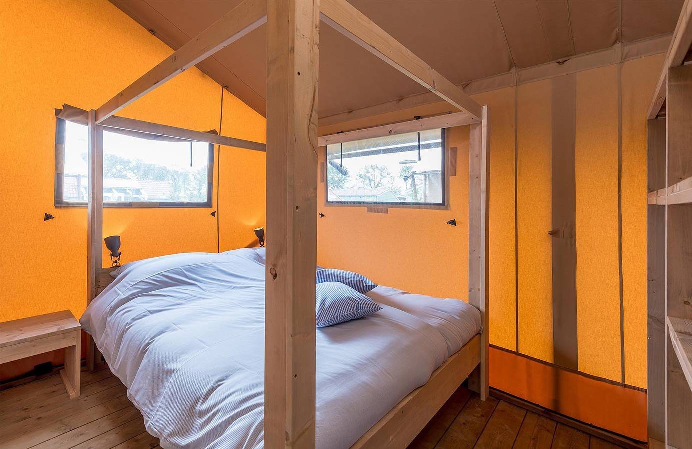 Zelt für 4 Personen mit Balkon/Terrasse in Groene Hart