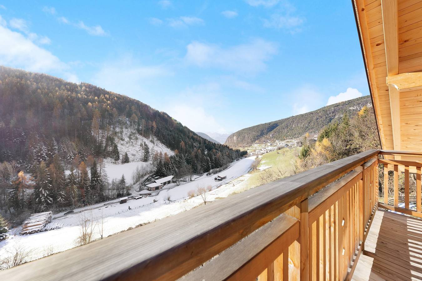 Entire apartment, Töniglerhof "Apartment Morgensonne" with Mountain View, Garden & Wi-Fi in Trodena nel Parco Naturale, South Tyrol
