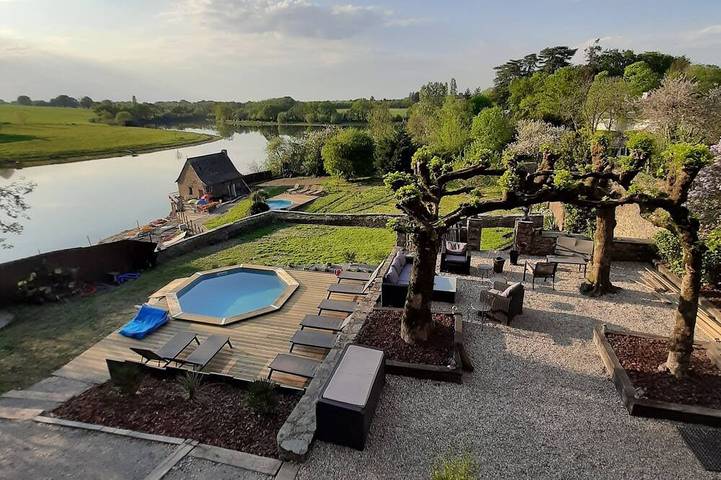 Gîte pour 17 personnes, avec jacuzzi et jardin, animaux acceptés dans Etang de Pouancé