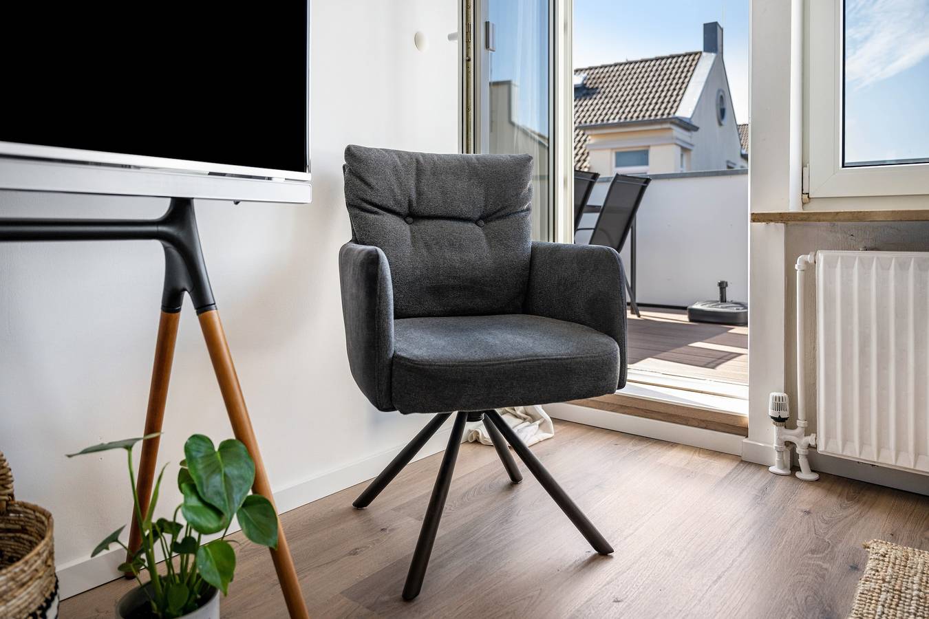 Ganze Wohnung, Ferienwohnung 'Mit Dachterrasse' mit Teichblick, Balkon und Wi-Fi in Heide, Heide und Umgebung