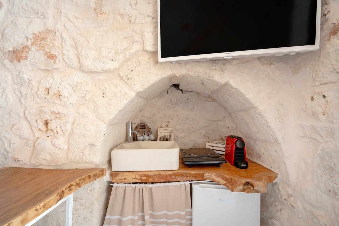 Villa 'Stellina e Trullo Cecé' con terrazza privata, Wi-Fi e aria condizionata in Ostuni, Salento