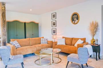 Cottage pour 13 personnes, avec piscine ainsi que vue et jardin à Pierrefitte-sur-Sauldre