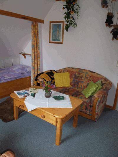 Gemütliches Ferienhaus mit Terrasse in Nordstrand (Gemeinde), Nordstrand