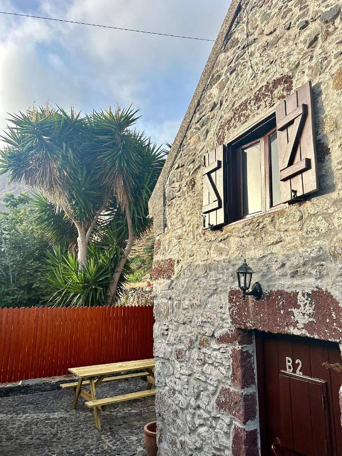 Gîte pour 2 personnes, avec vue et terrasse à Paul Do Mar