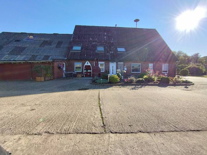Ganze Wohnung, Ferienwohnung 'Wuddisferienwohnug' mit gemeinsamer Terrasse, privatem Garten und Wlan in Nordleda, Cuxland